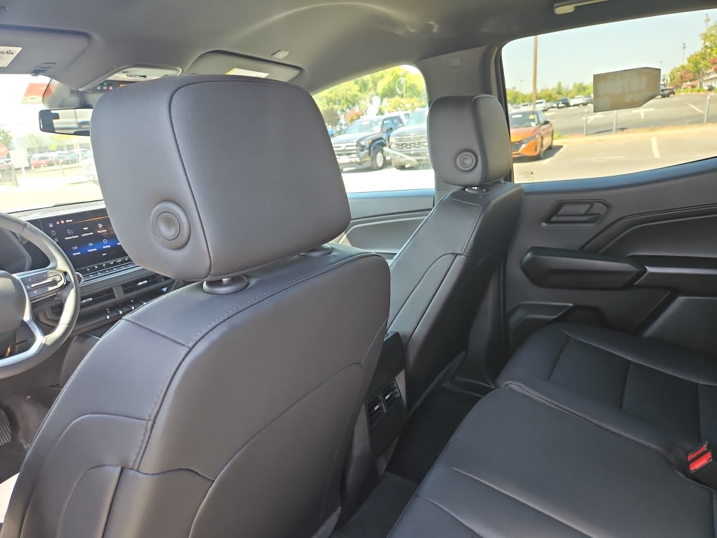 Thumbnail: 2026 Chevrolet Colorado - 10