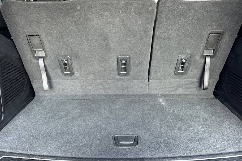 Thumbnail: 2023 GMC Yukon - 17