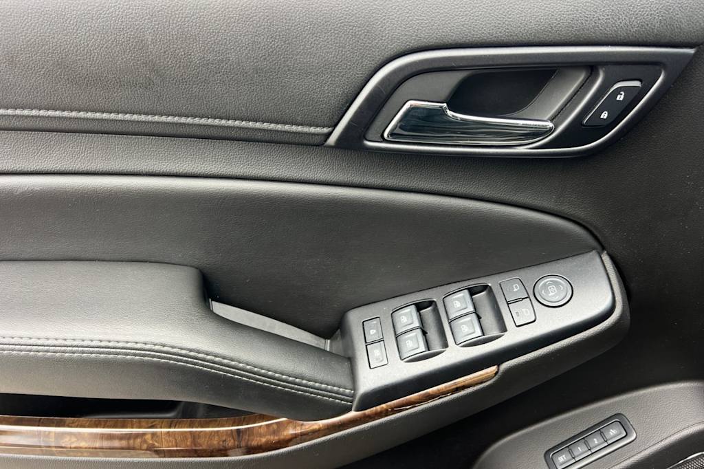 Thumbnail: 2018 Chevrolet Suburban - 19