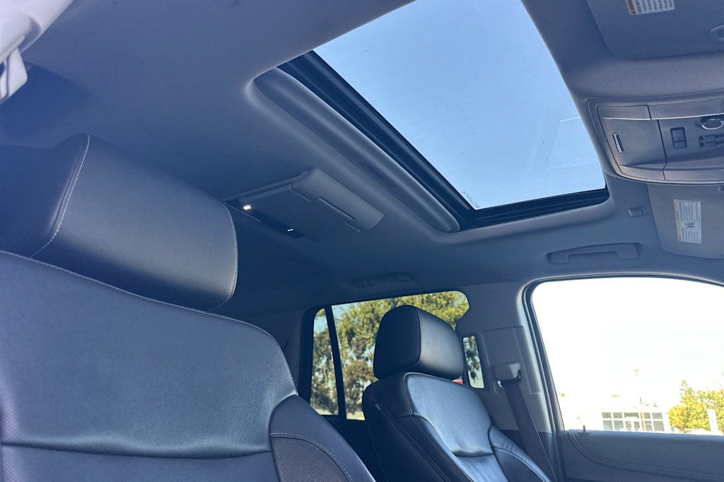 Thumbnail: 2015 Chevrolet Tahoe - 22