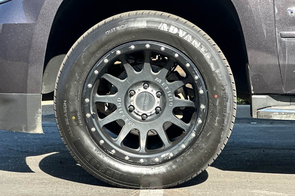 Thumbnail: 2015 Chevrolet Tahoe - 8