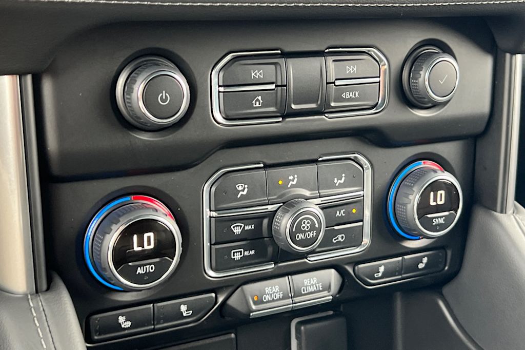 Thumbnail: 2024 Chevrolet Tahoe - 27