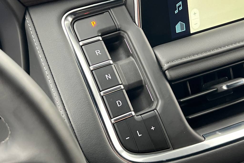 Thumbnail: 2024 Chevrolet Tahoe - 15