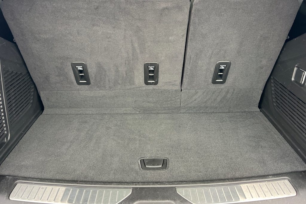 Thumbnail: 2024 Chevrolet Tahoe - 17