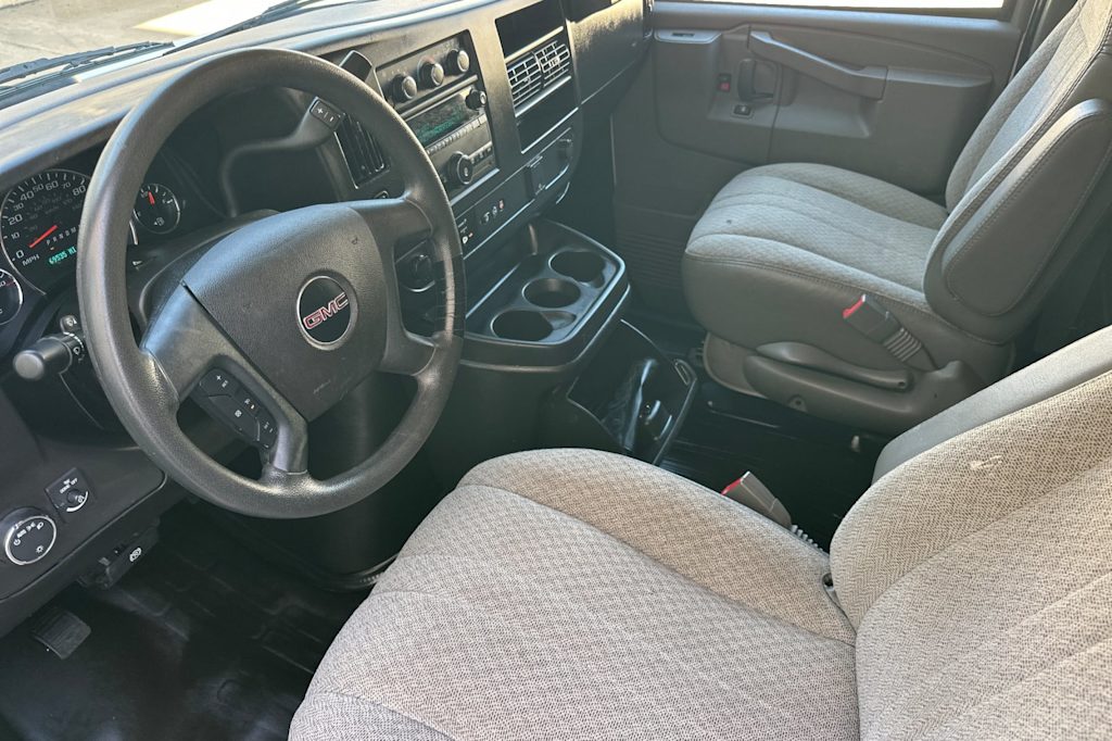 Thumbnail: 2023 GMC Savana - 2