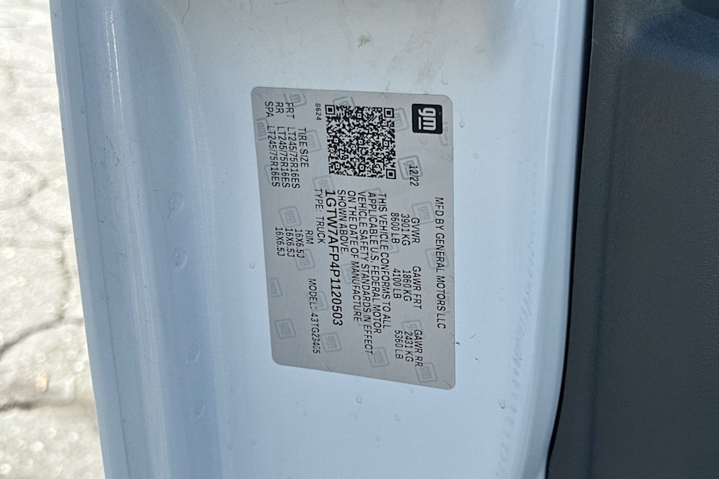 Thumbnail: 2023 GMC Savana - 17