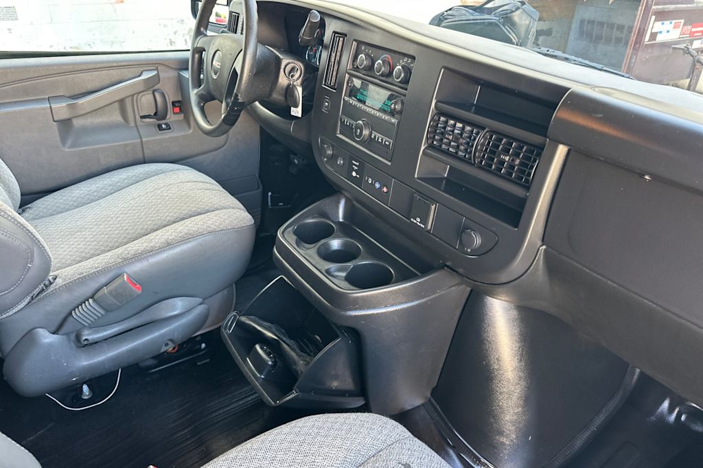 Thumbnail: 2023 GMC Savana - 12