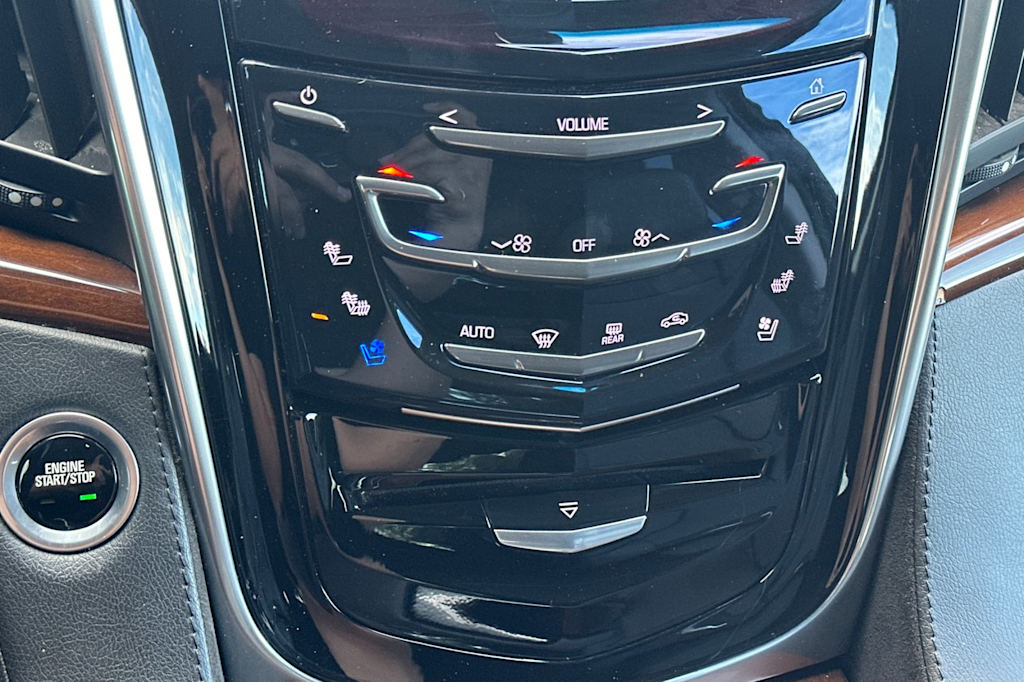 2020 Cadillac Escalade Luxury 23