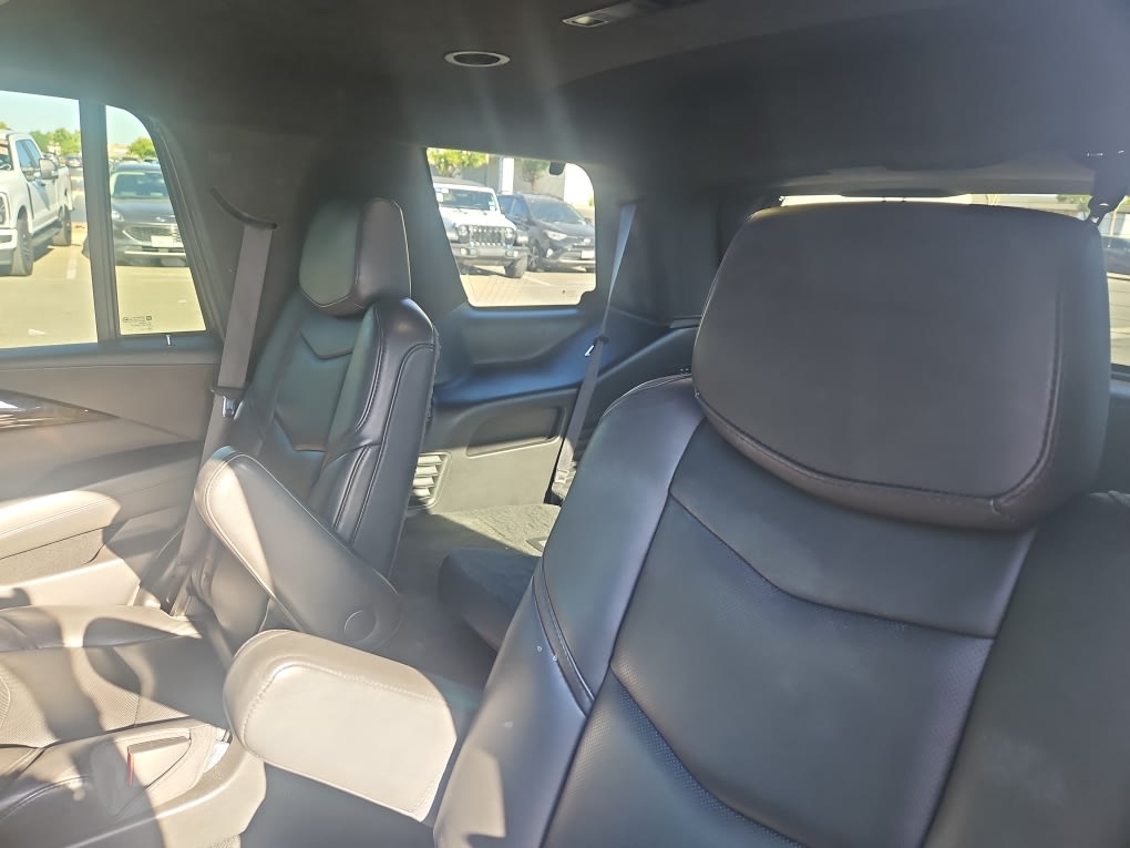 Thumbnail: 2018 Cadillac Escalade - 8