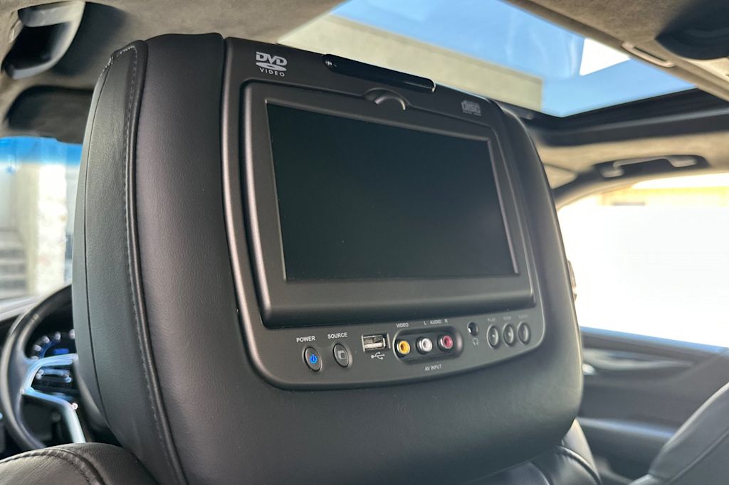 Thumbnail: 2018 Cadillac Escalade - 13