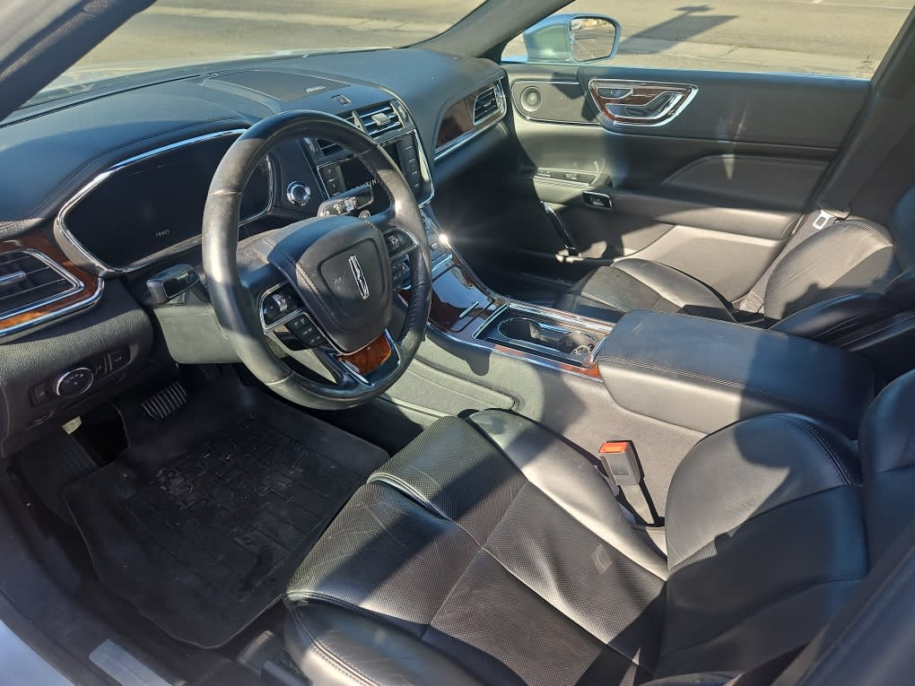 Thumbnail: 2017 Lincoln Continental - 10
