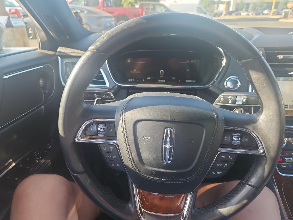 Thumbnail: 2017 Lincoln Continental - 17