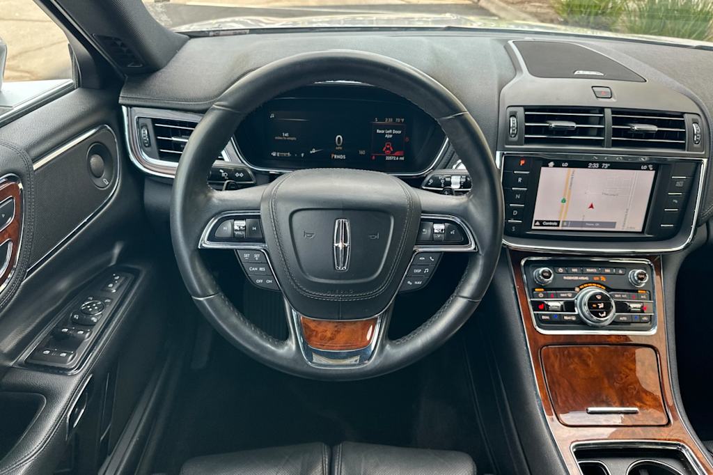 Thumbnail: 2017 Lincoln Continental - 11