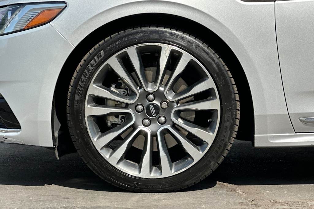 Thumbnail: 2017 Lincoln Continental - 8