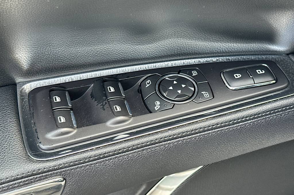 Thumbnail: 2017 Lincoln Continental - 21
