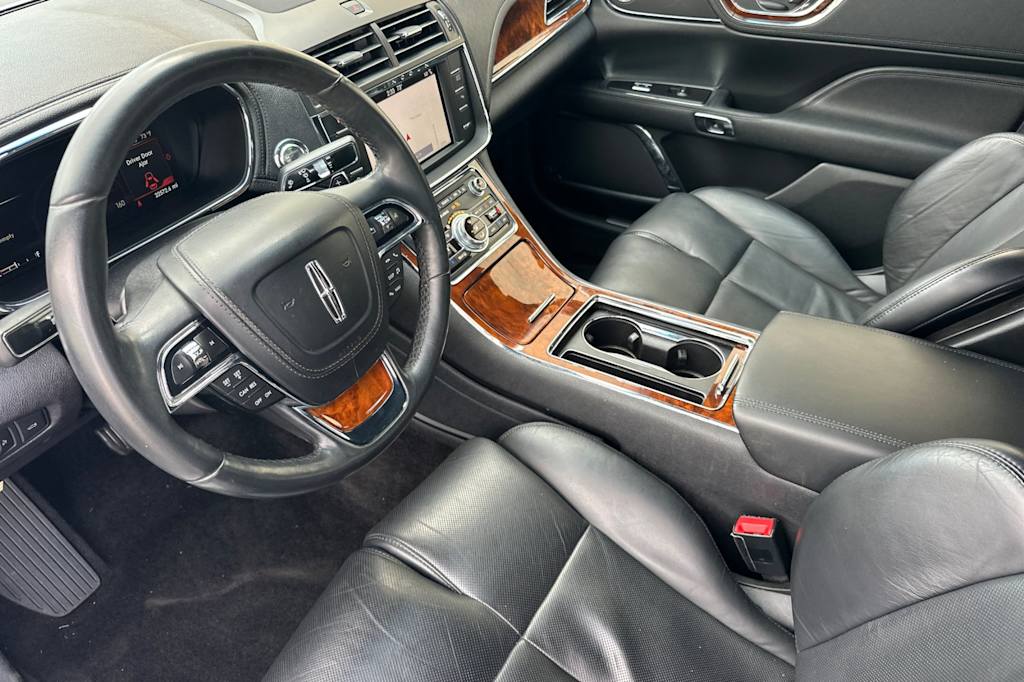 Thumbnail: 2017 Lincoln Continental - 9
