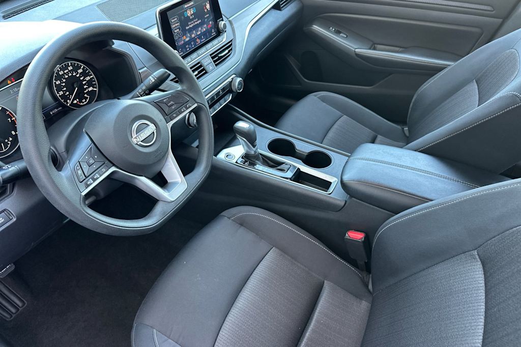 Thumbnail: 2025 Nissan Altima - 9