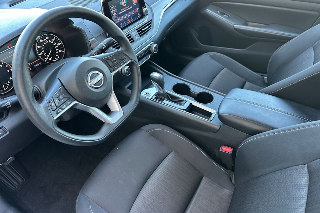 Thumbnail: 2025 Nissan Altima - 9