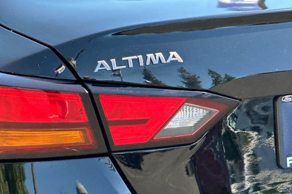 Thumbnail: 2023 Nissan Altima - 25
