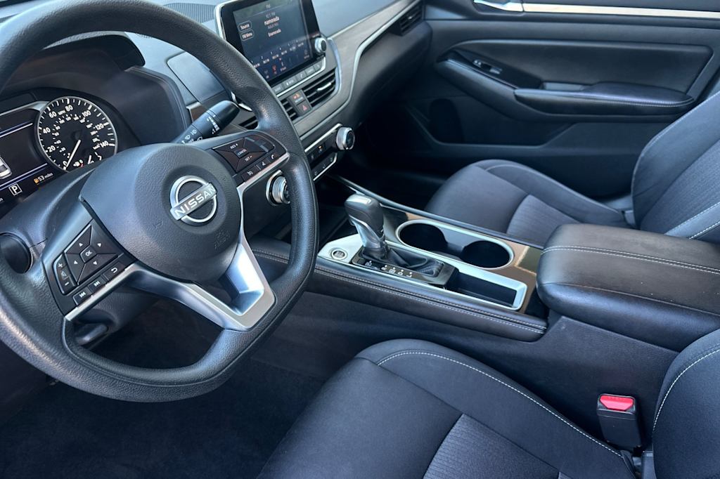 Thumbnail: 2023 Nissan Altima - 8