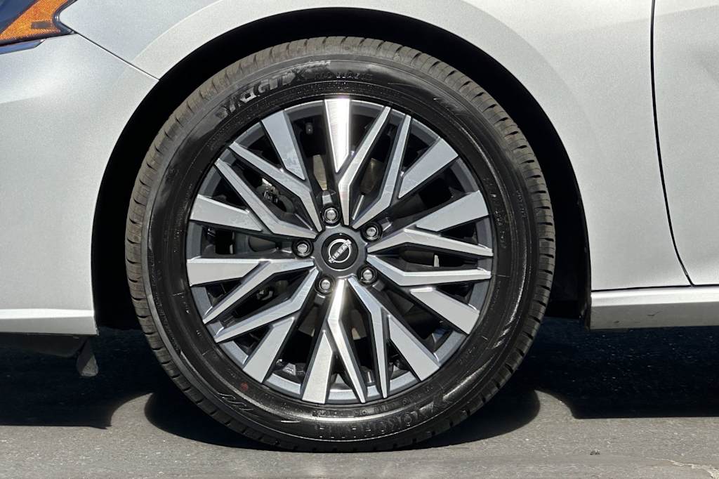 Thumbnail: 2023 Nissan Altima - 7