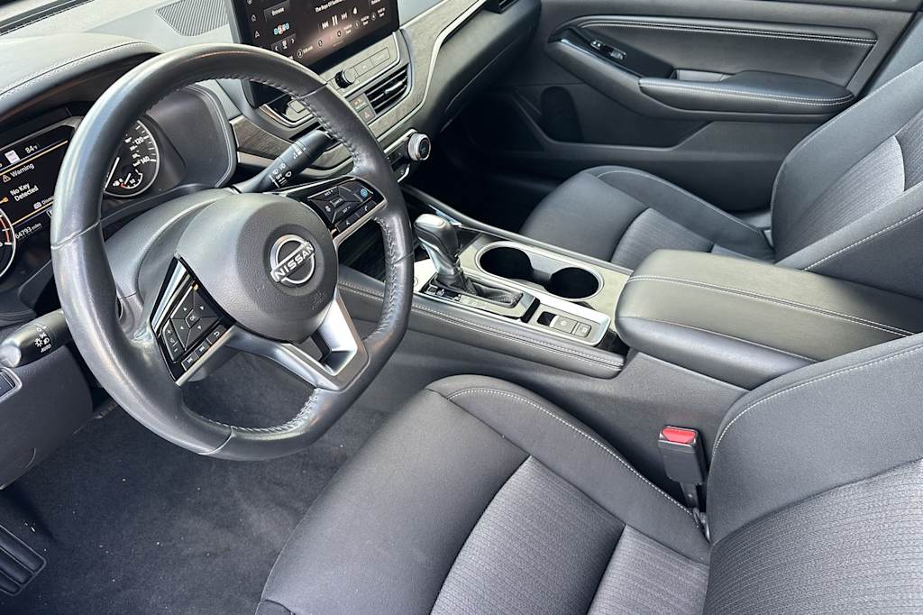 Thumbnail: 2023 Nissan Altima - 8