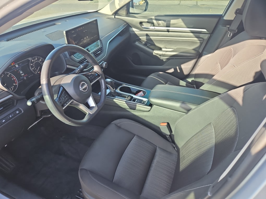 Thumbnail: 2023 Nissan Altima - 9