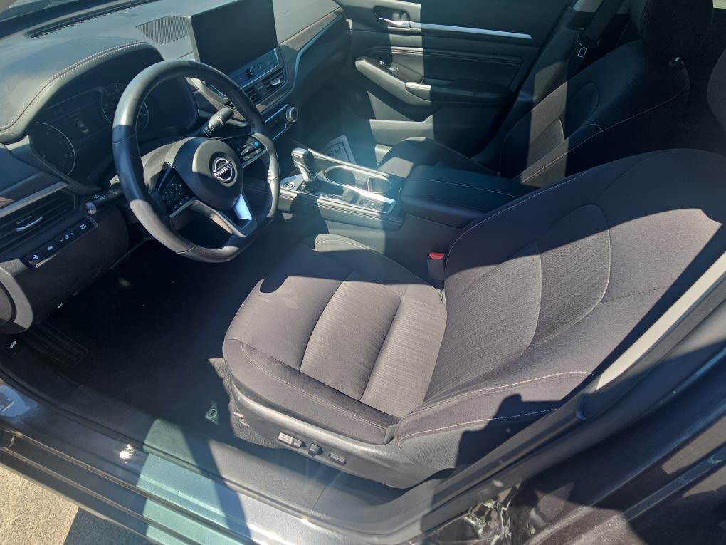 Thumbnail: 2023 Nissan Altima - 9