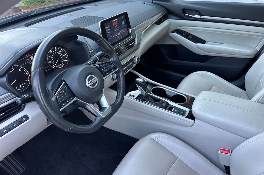 Thumbnail: 2022 Nissan Altima - 9