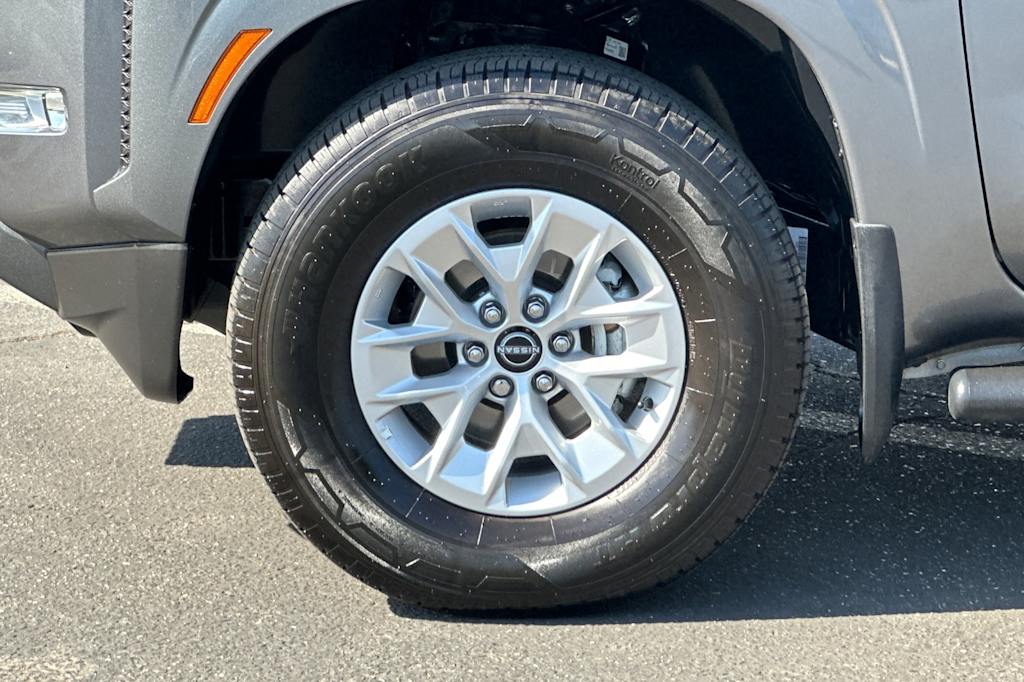 Thumbnail: 2024 Nissan Frontier - 8