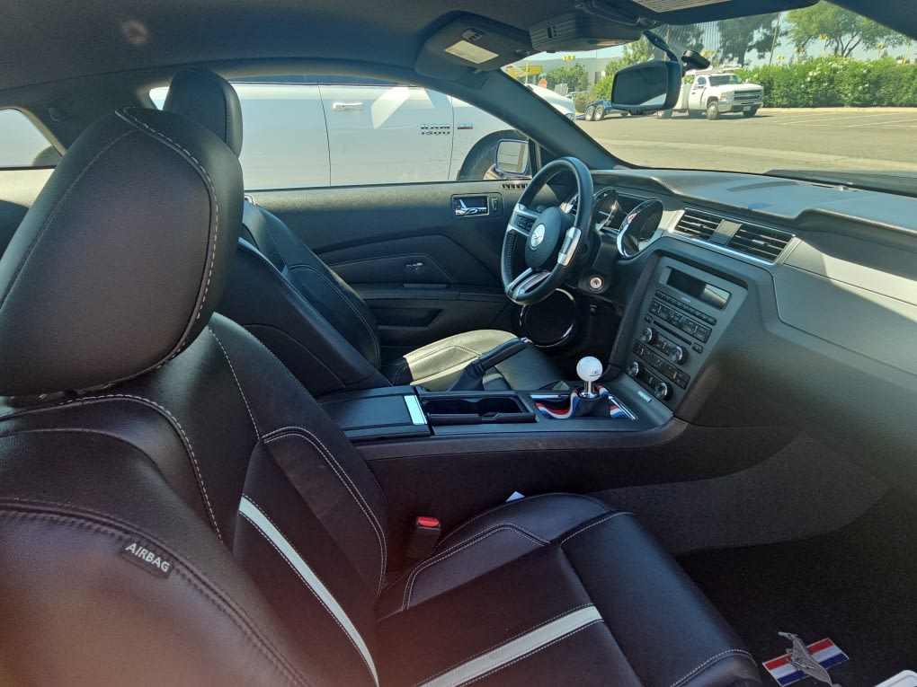 Thumbnail: 2012 Ford Mustang - 9