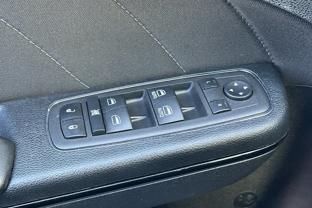 Thumbnail: 2021 Dodge Charger - 22