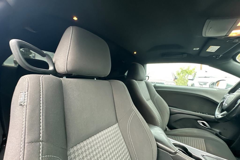 Thumbnail: 2018 Dodge Challenger - 10