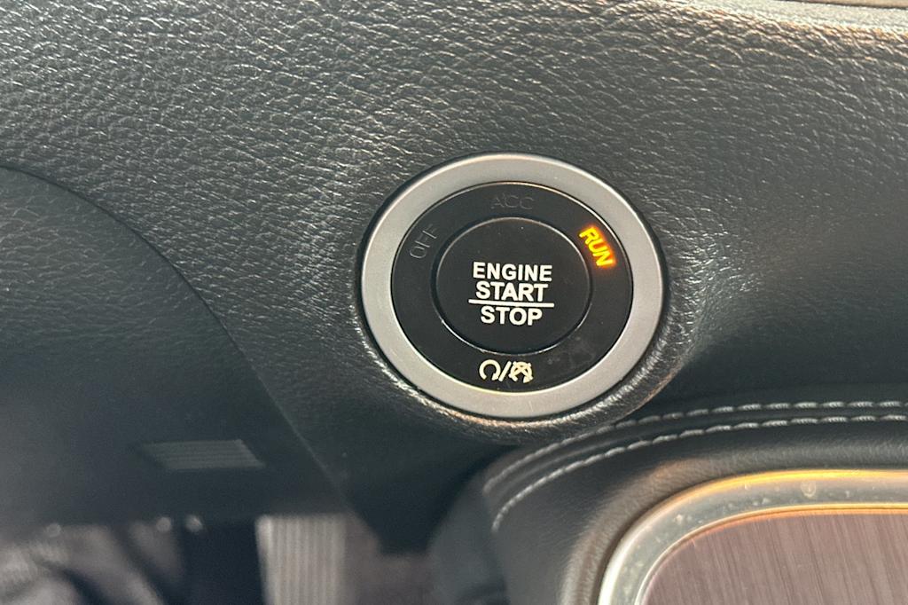 Thumbnail: 2018 Dodge Challenger - 25