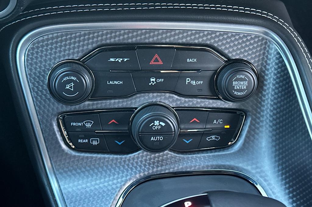 Thumbnail: 2015 Dodge Challenger - 23