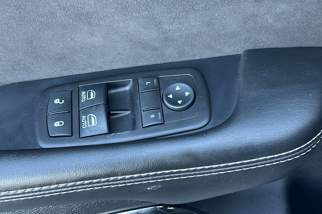 Thumbnail: 2015 Dodge Challenger - 21