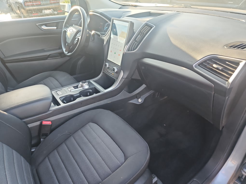 Thumbnail: 2021 Ford Edge - 9