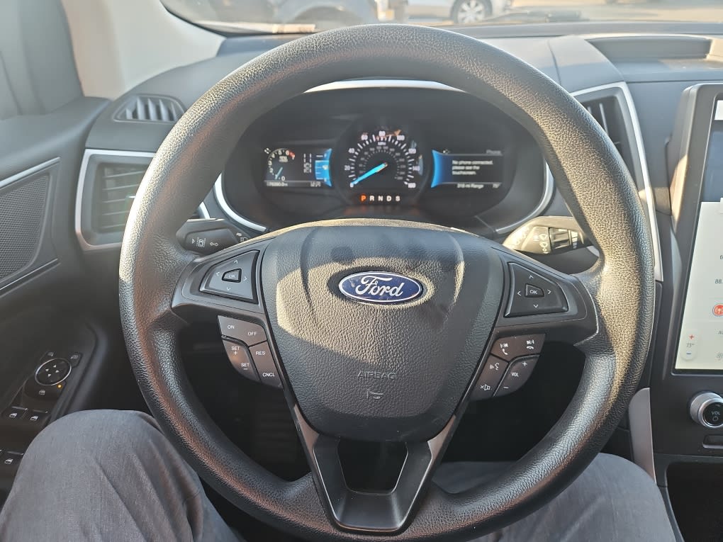 Thumbnail: 2021 Ford Edge - 2