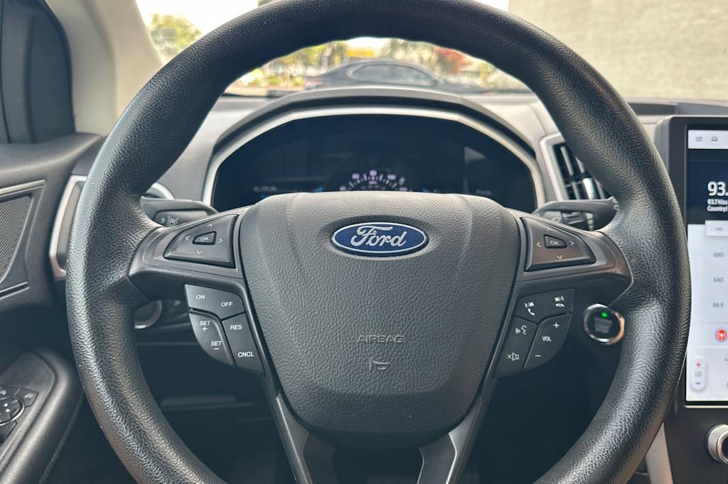 Thumbnail: 2021 Ford Edge - 27