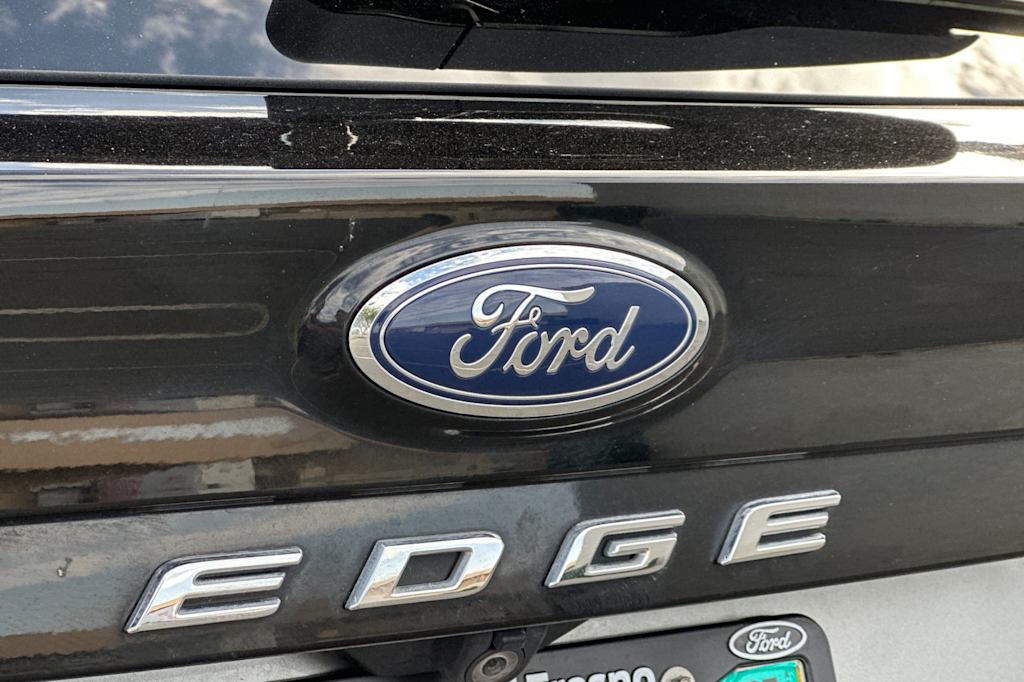 Thumbnail: 2021 Ford Edge - 7
