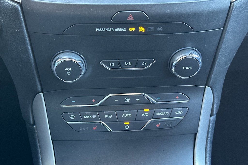 Thumbnail: 2019 Ford Edge - 27