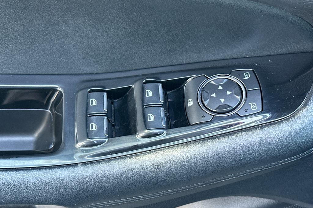 Thumbnail: 2019 Ford Edge - 23