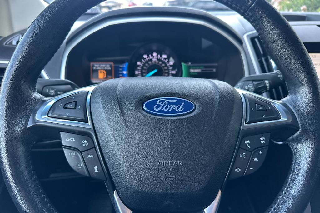 Thumbnail: 2020 Ford Edge - 26