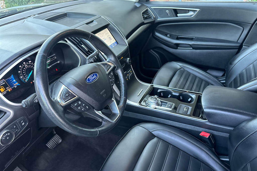 Thumbnail: 2020 Ford Edge - 8