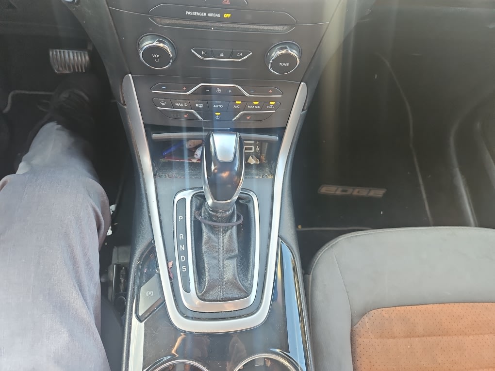 Thumbnail: 2018 Ford Edge - 14