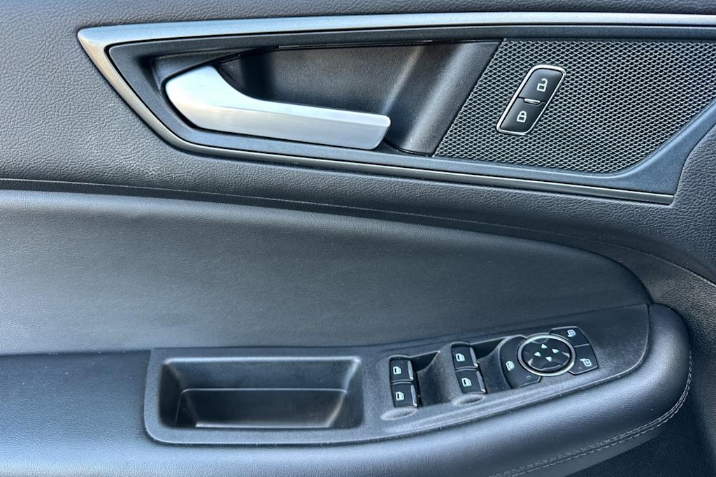 Thumbnail: 2024 Ford Edge - 23
