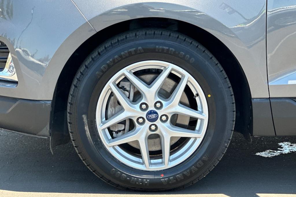 Thumbnail: 2022 Ford Edge - 8