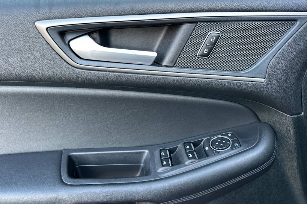 Thumbnail: 2024 Ford Edge - 21