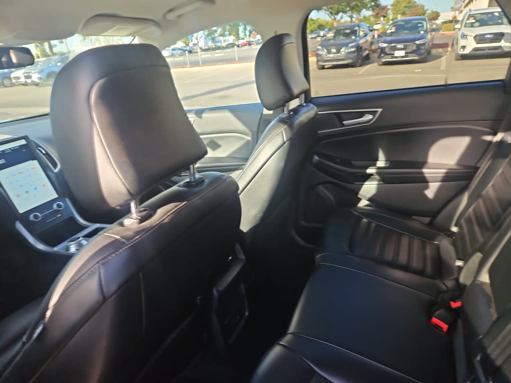 Thumbnail: 2021 Ford Edge - 8