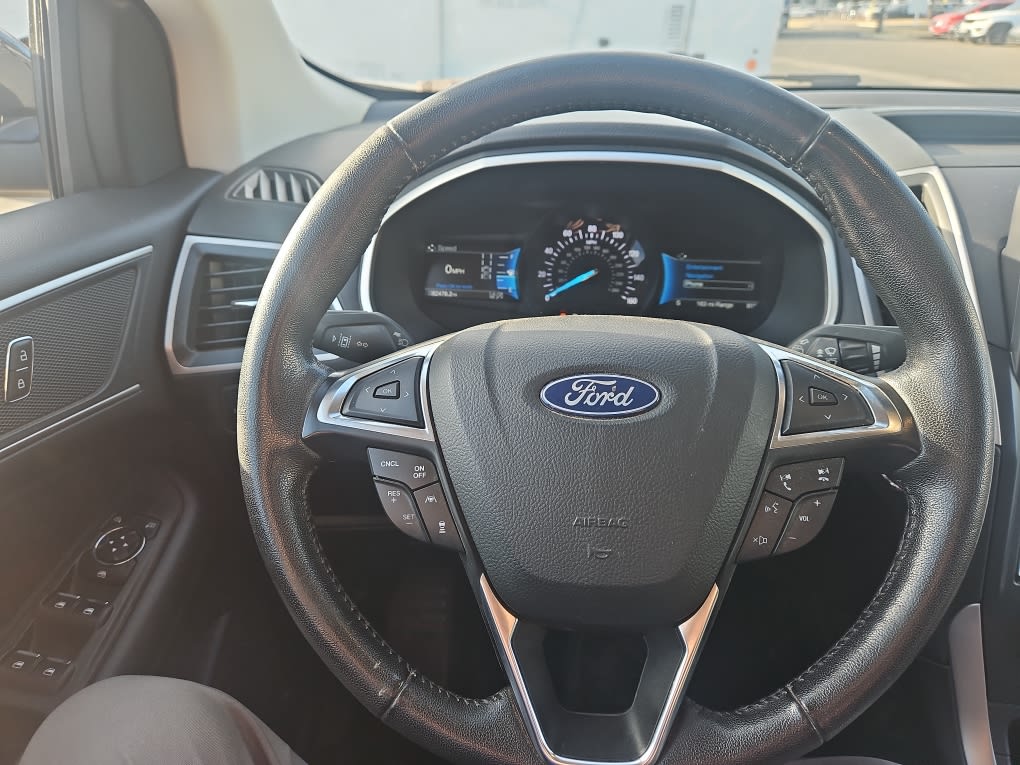 Thumbnail: 2021 Ford Edge - 18